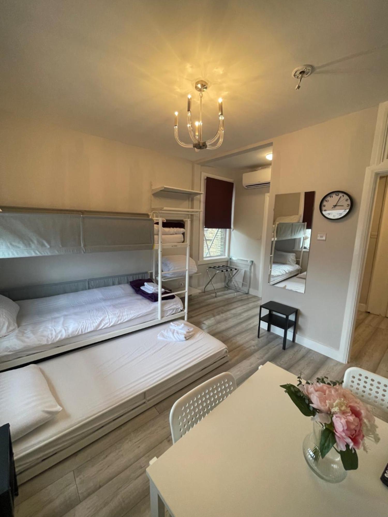 Chamberlayne Inn London Bagian luar foto