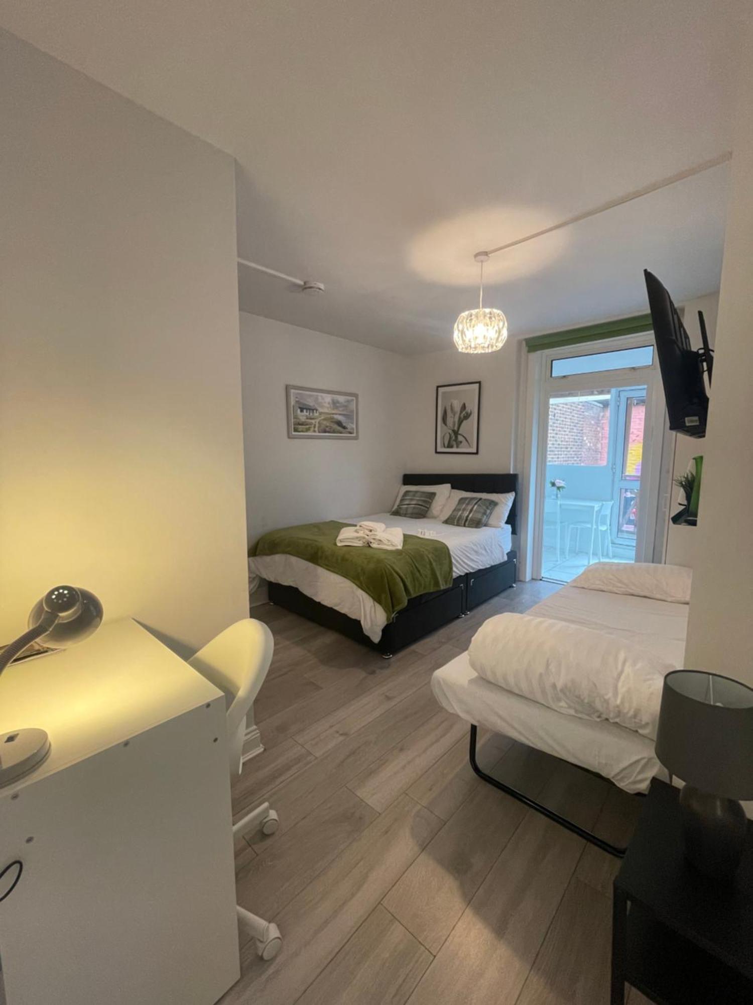 Chamberlayne Inn London Bagian luar foto