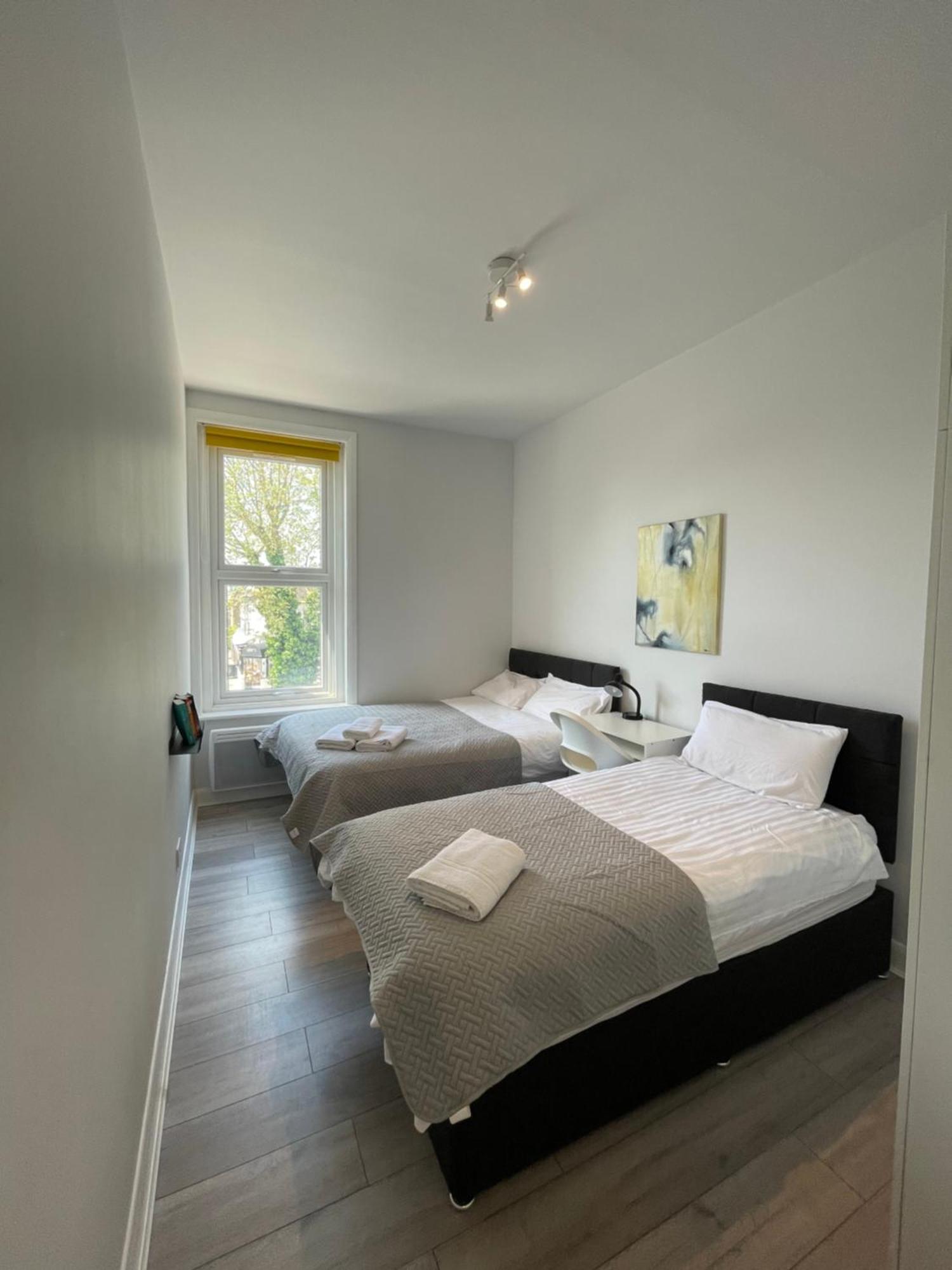 Chamberlayne Inn London Bagian luar foto