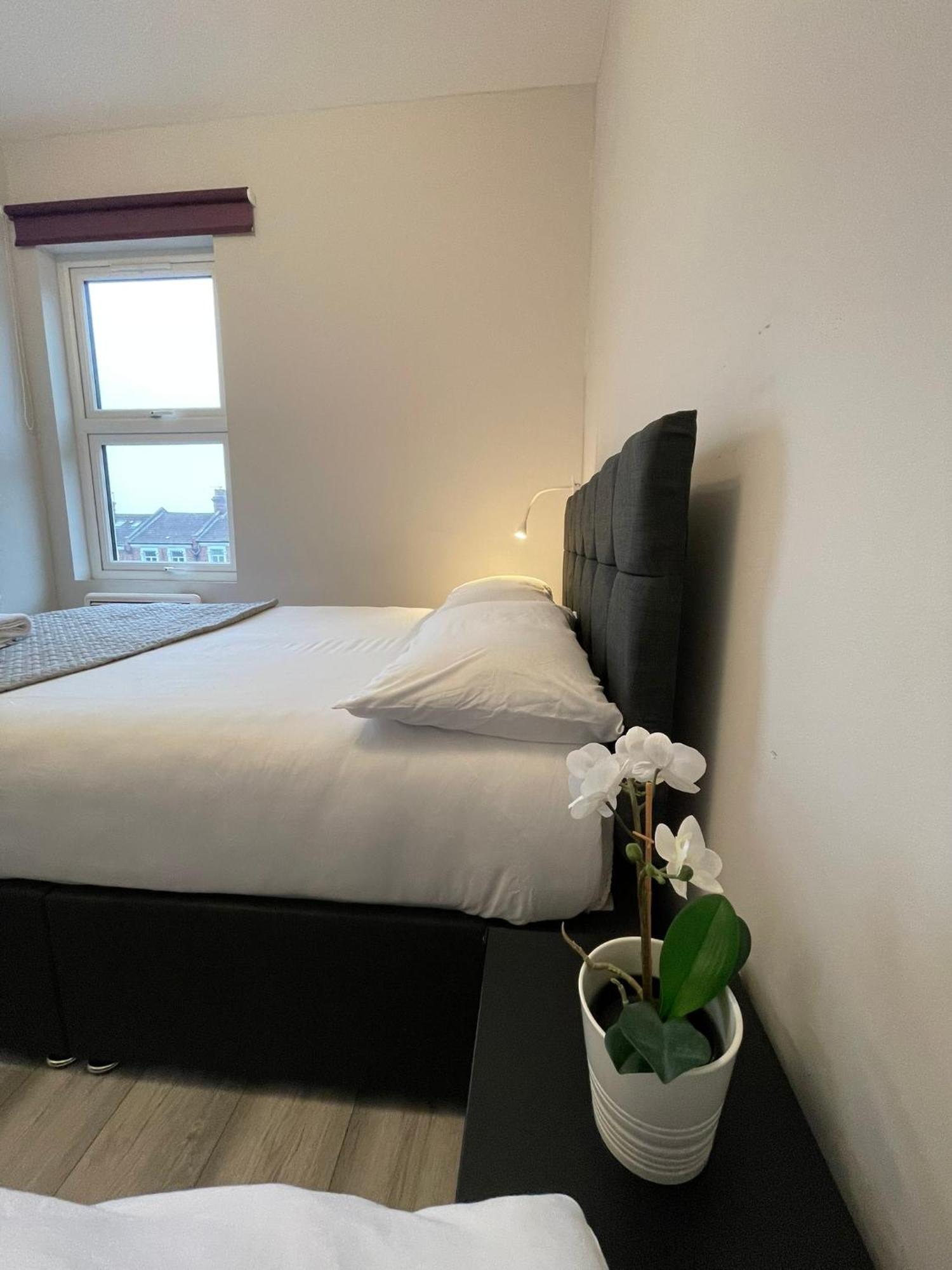 Chamberlayne Inn London Bagian luar foto